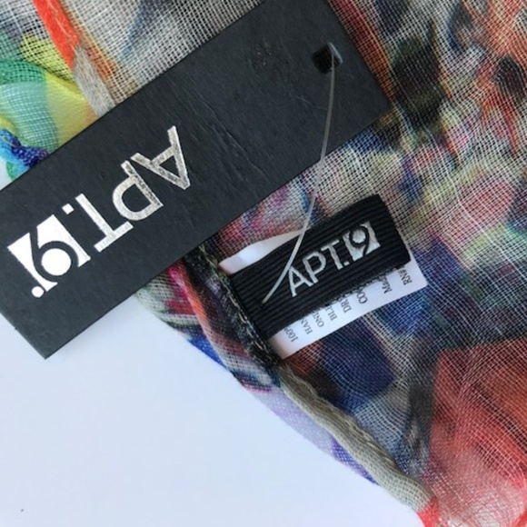 Apt. 9 Blue Scarf NWT Beach Scene  21" W 70" L - Picture 7 of 8